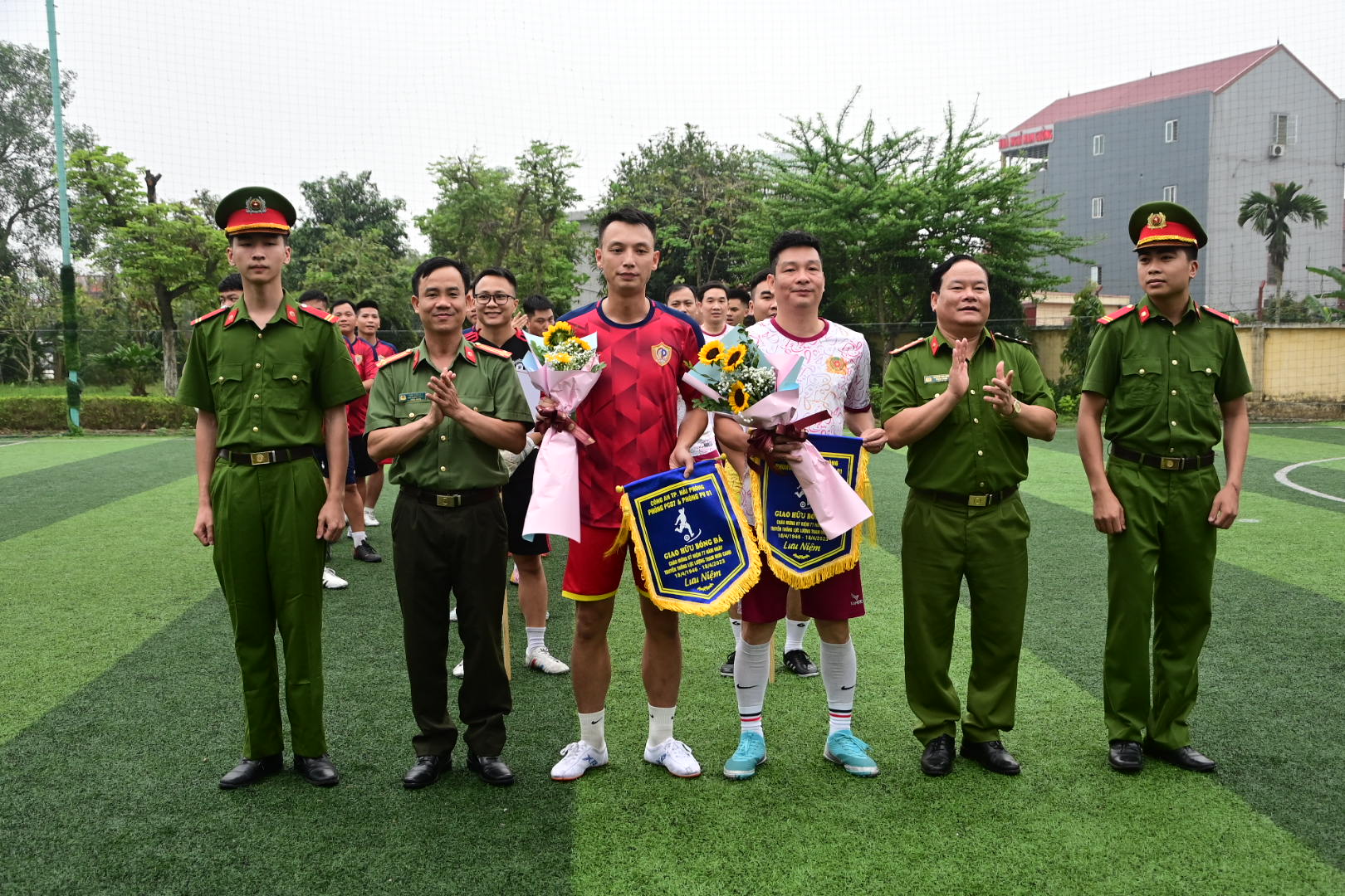 Giao hữu bóng đá Phòng Tham mưu và Phòng Cảnh sát PCCC và CNCH kỉ niệm 77 năm Ngày truyền thống lực lượng Tham mưu CAND